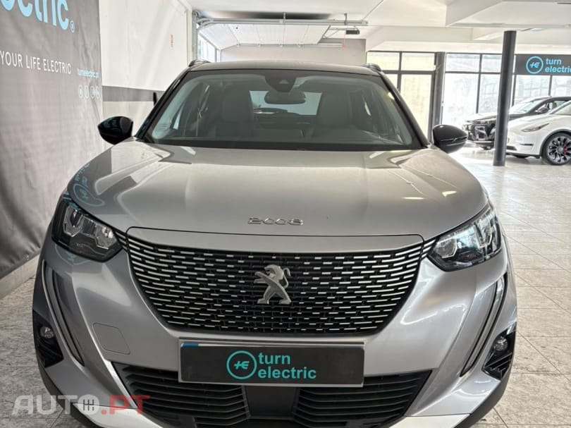 Peugeot E-2008 50 kWh Allure Pack