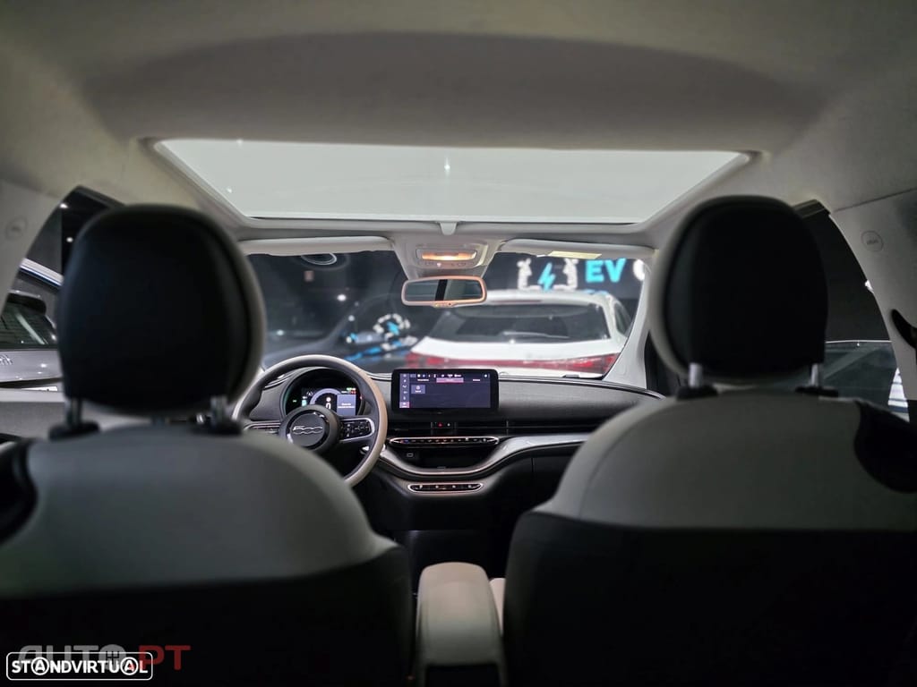 Fiat 500e La Prima