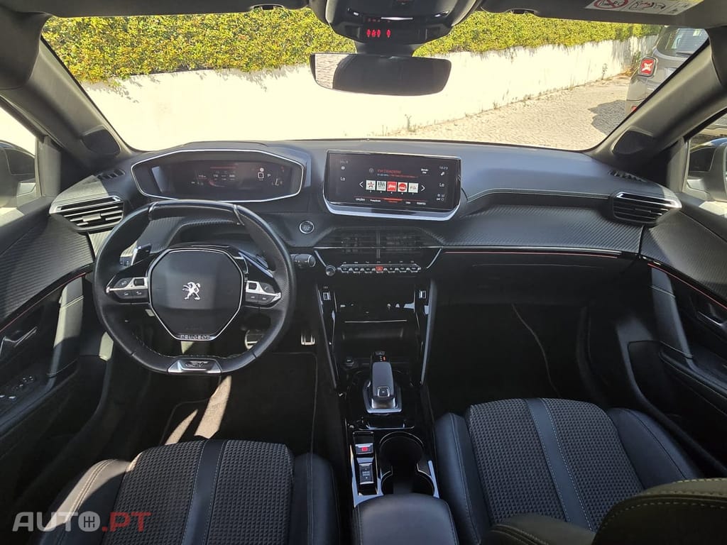 Peugeot 208 1.2 GT