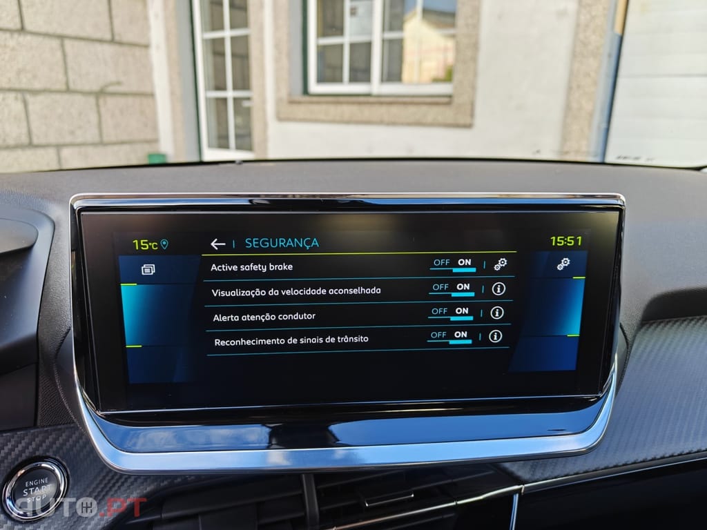 Peugeot E-208 50 kWh Allure Pack