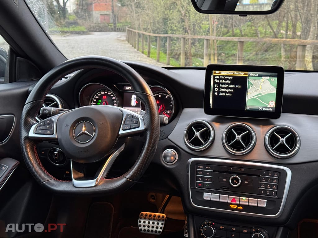 Mercedes-Benz CLA 180 7G-DCT AMG Line