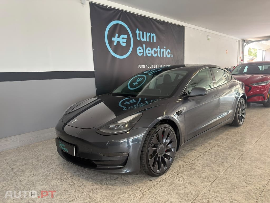 Tesla Model 3 Performance Dual Motor AWD — fotografia 2