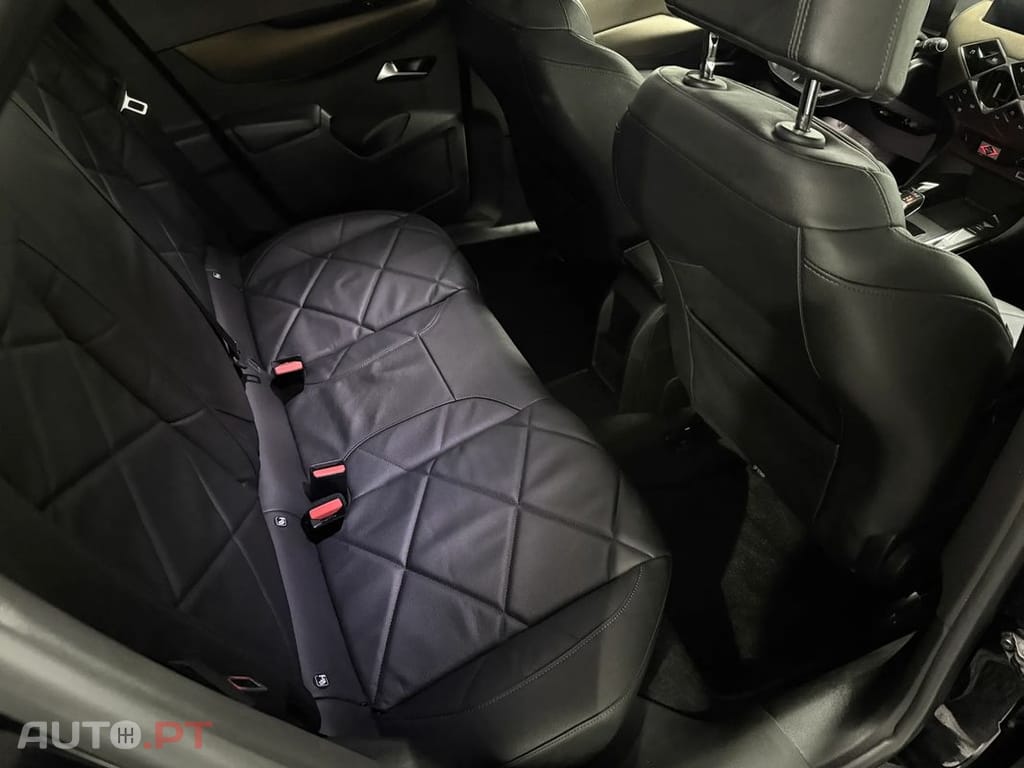 DS DS3 PureTech 130 Aut. PERFORMANCE LINE