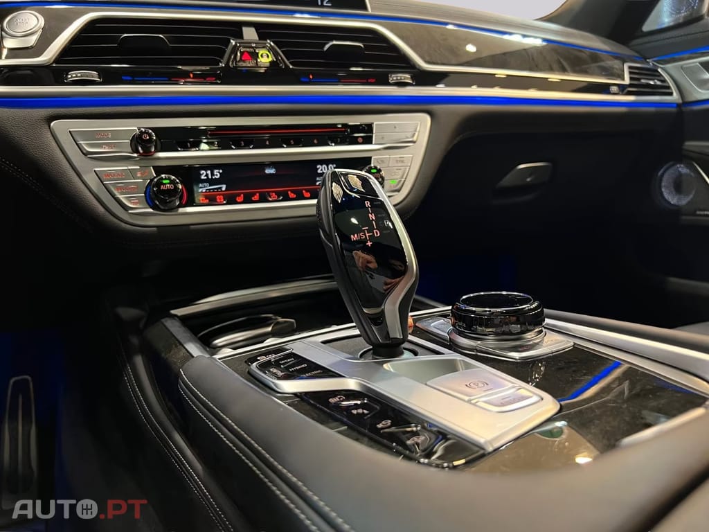 BMW 745 I.V.A DEDUTIVEL e M Sport