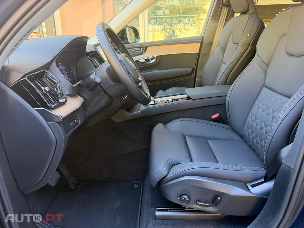 Volvo XC90 2.0 T8 PHEV Plus Dark AWD