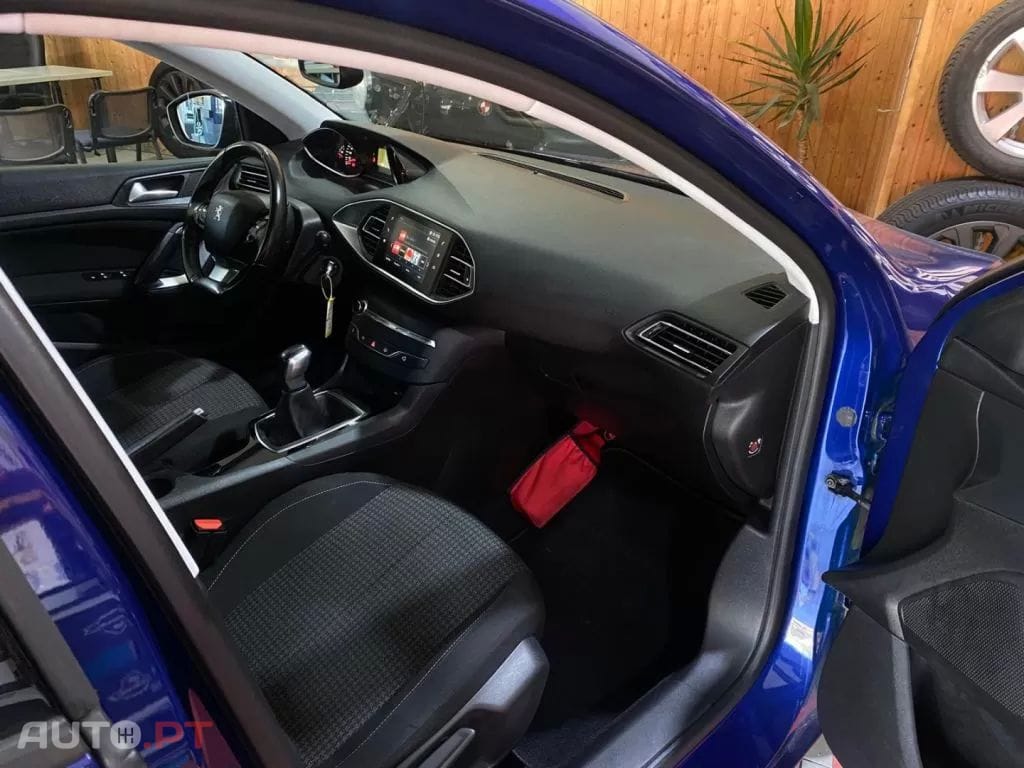 Peugeot 308 1.2 PureTech Active Pack