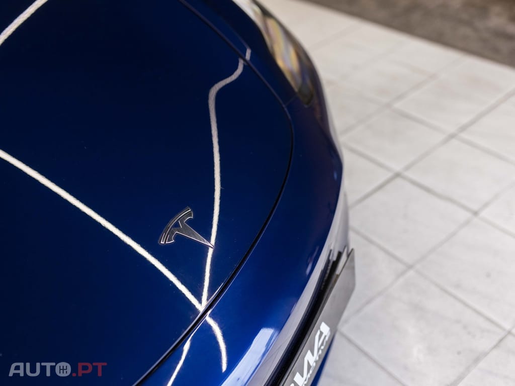 Tesla Model 3 Long Range AWD Dual Motor