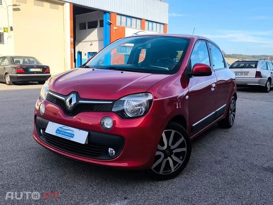 Renault Twingo 1.0 SCe Dynamique — fotografia 8