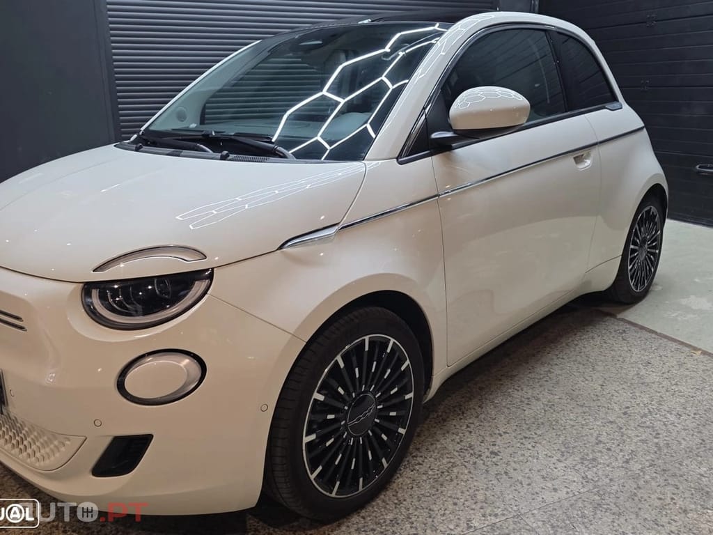 Fiat 500e La Prima