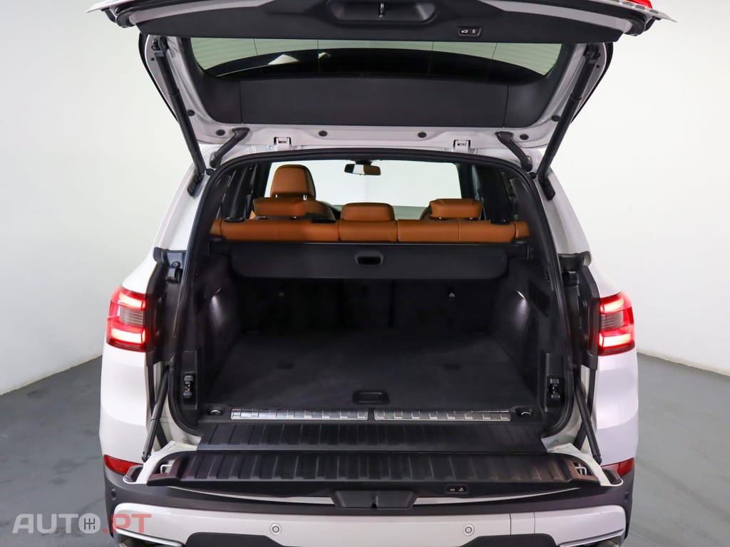 BMW X5 xDrive45e Auto Business