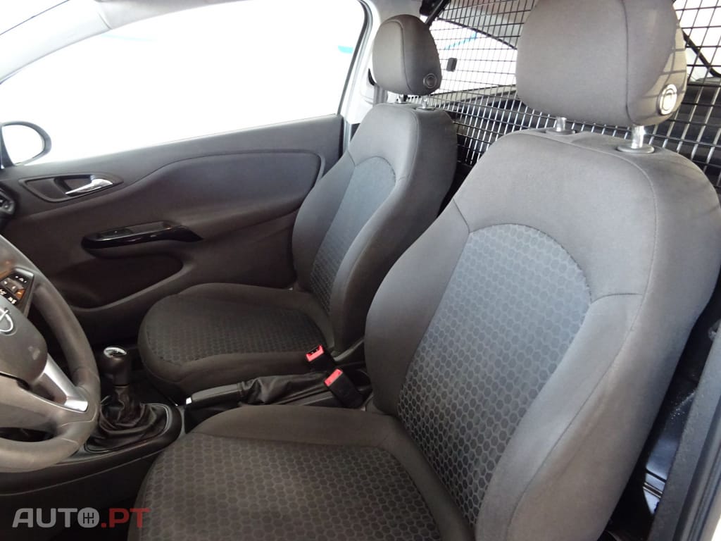 Opel Corsa Outro