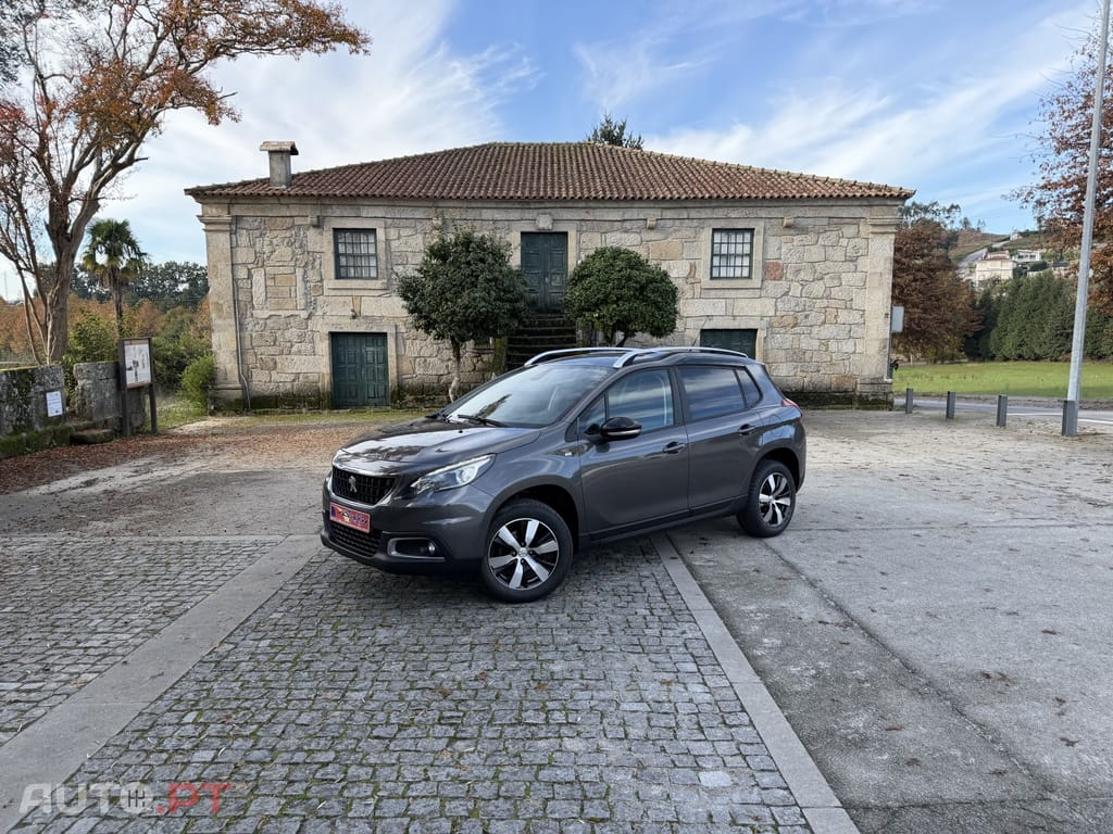 Peugeot 2008 1.2 PureTech Allure