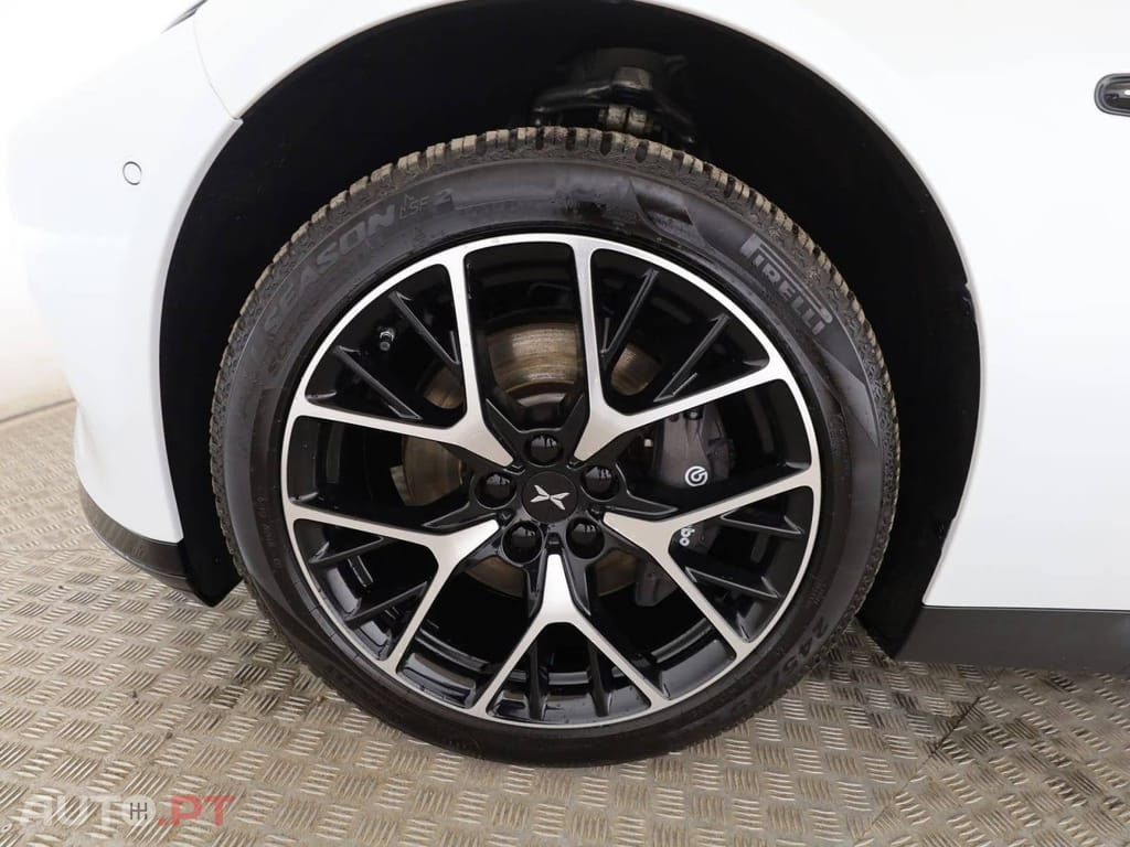 XPeng P7 86.2 kWh AWD Performance