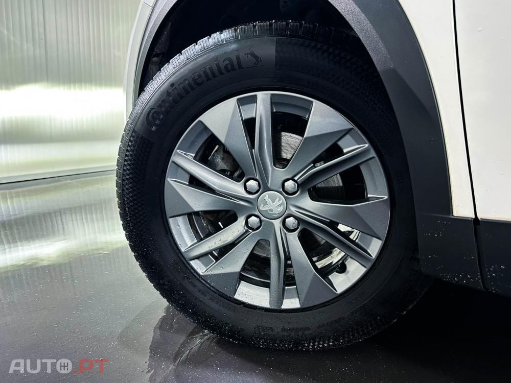 Peugeot 2008 1.2 PureTech Allure EAT8