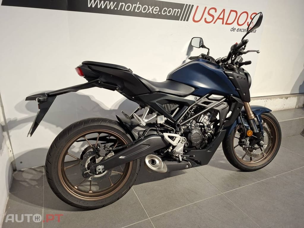 Honda CB 125R