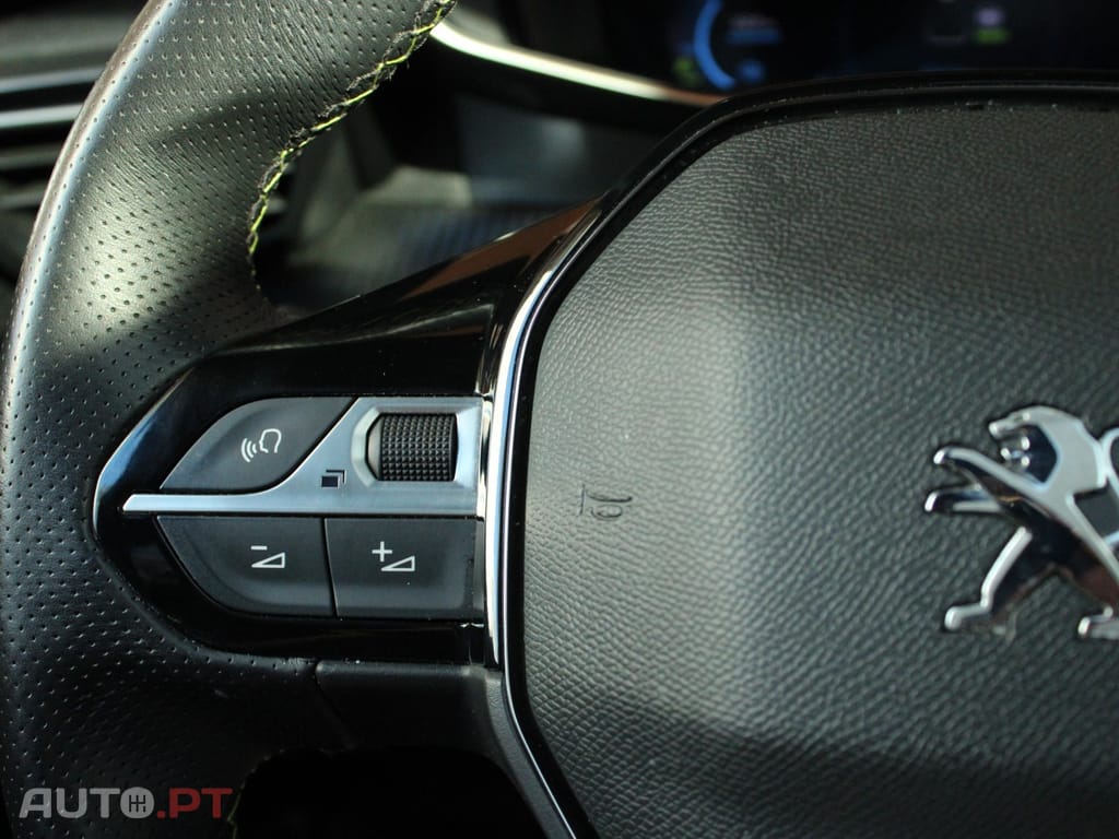 Peugeot E-2008 GT Pack
