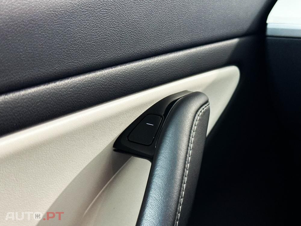 Tesla Model 3 Long-Range Dual Motor AWD