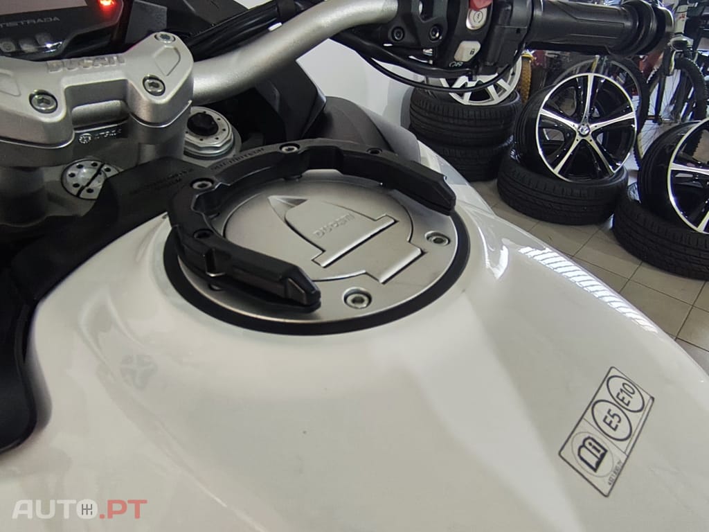 Ducati Multistrada 950 S  GP White