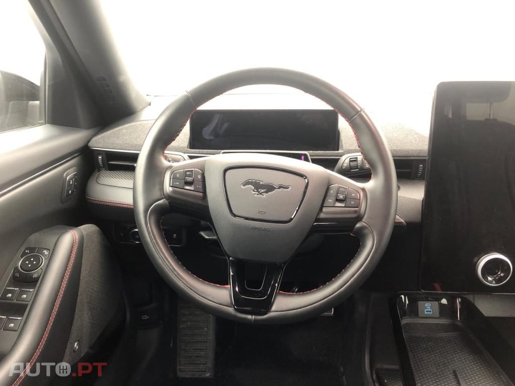 Ford Mustang Mach-E Standard Range