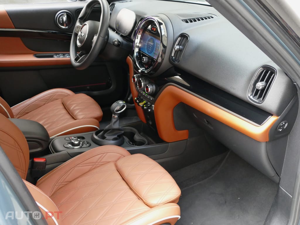 MINI Countryman Cooper SE ALL4 Classic Auto