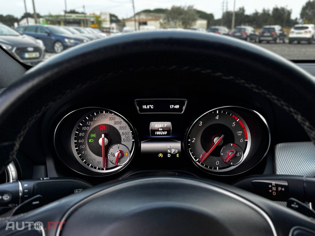 Mercedes-Benz CLA 180 d 7G-DCT Urban