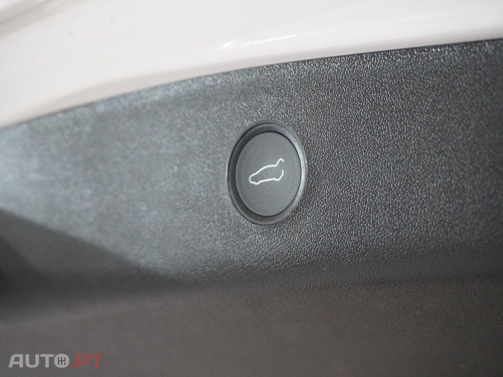 Tesla Model 3 Long Range AWD Dual Motor