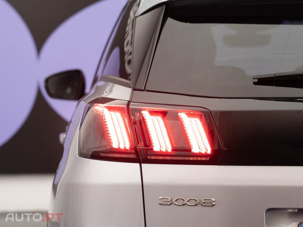 Peugeot 3008 1.6 Hybrid Active Pack e-EAT8