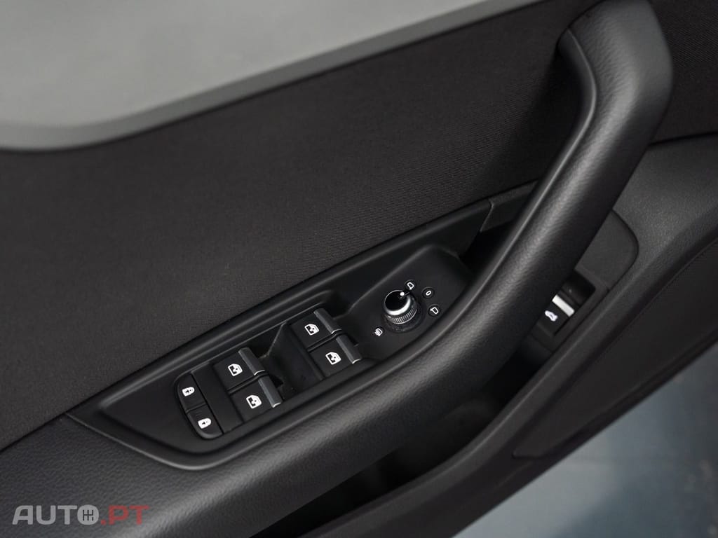 Audi A4 Avant 30 TDI S tronic