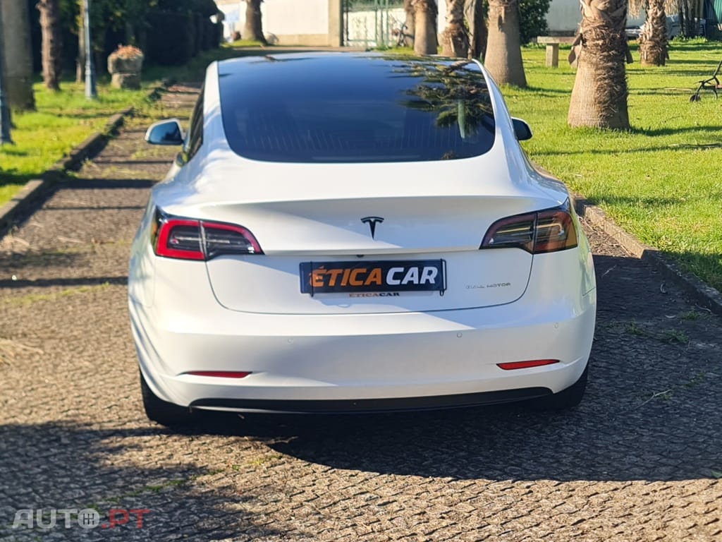Tesla Model 3 Long-Range Dual Motor AWD