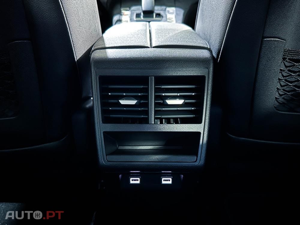 DS DS7 Crossback E-Tense Performance Line EAT8