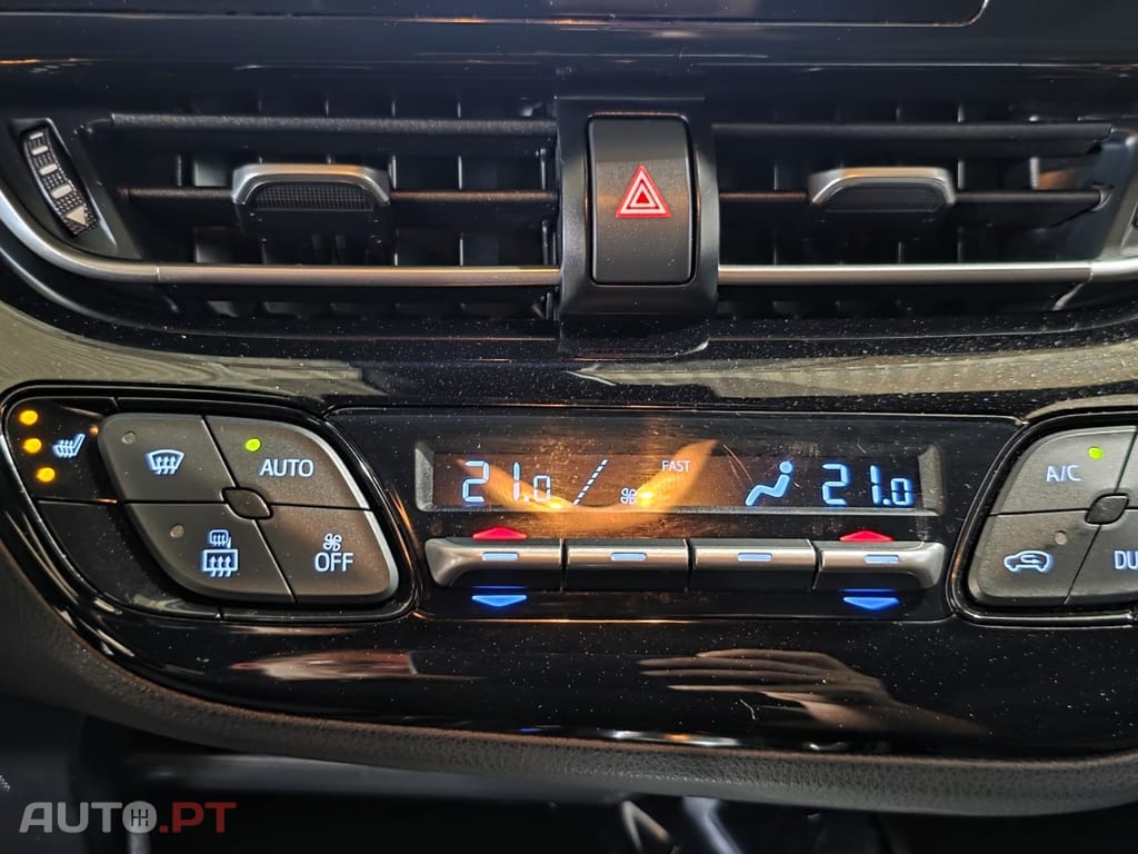 Toyota C-HR 1.8 Hybrid Square Collection