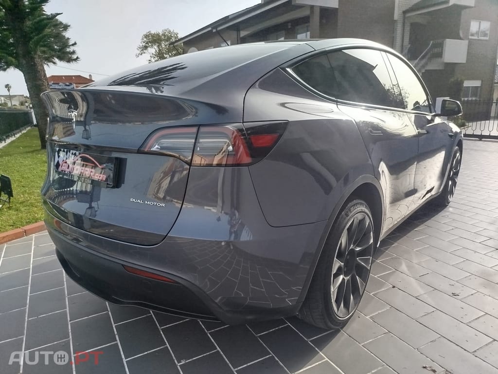 Tesla Model Y Long Range Tração Integral