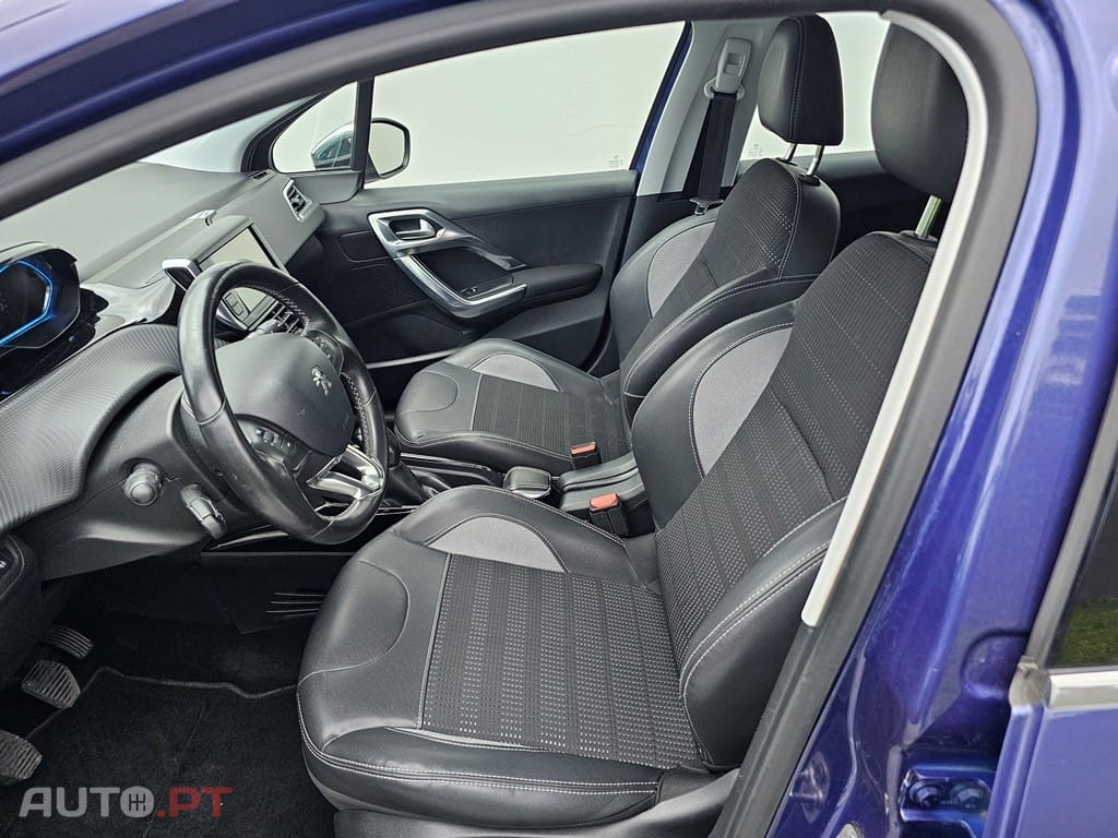 Peugeot 2008 1.2 PureTech Allure