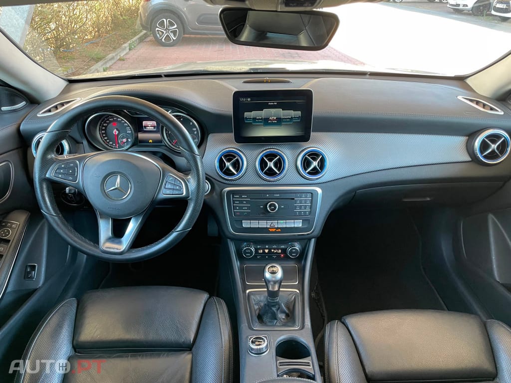 Mercedes-Benz CLA 180 d Shooting Brake