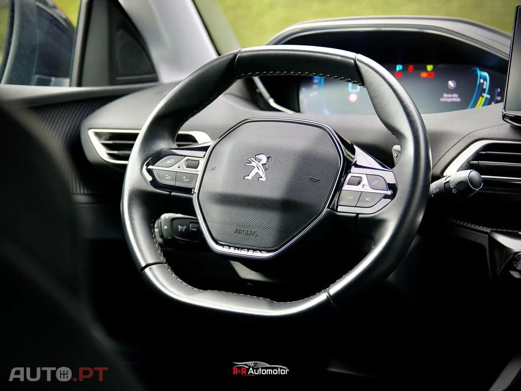 Peugeot 3008 1.6 Hybrid Allure e-EAT8