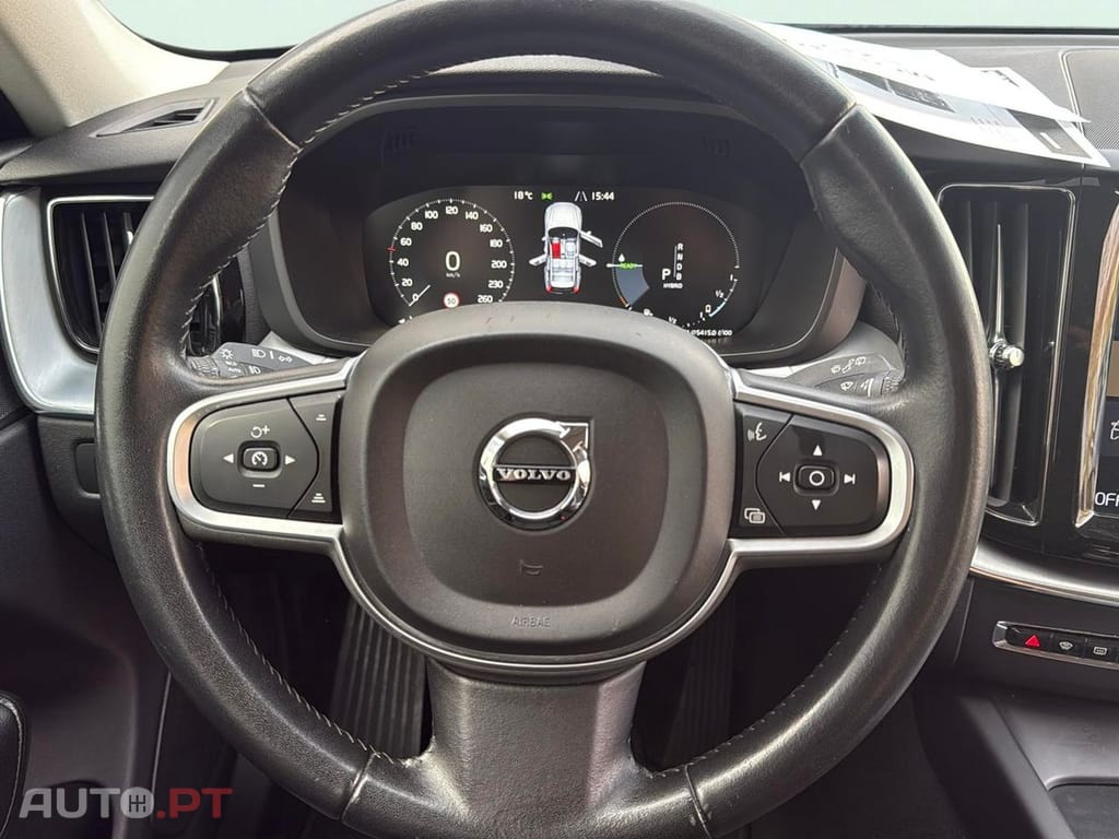 Volvo XC60 2.0 T8 PHEV Momentum Plus AWD