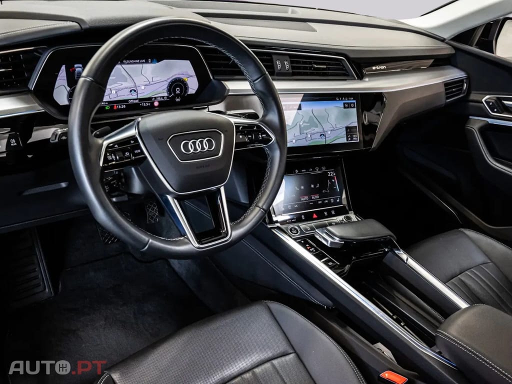 Audi E-Tron I.V.A DEDUTÍVEL 55 S LINE BLACK