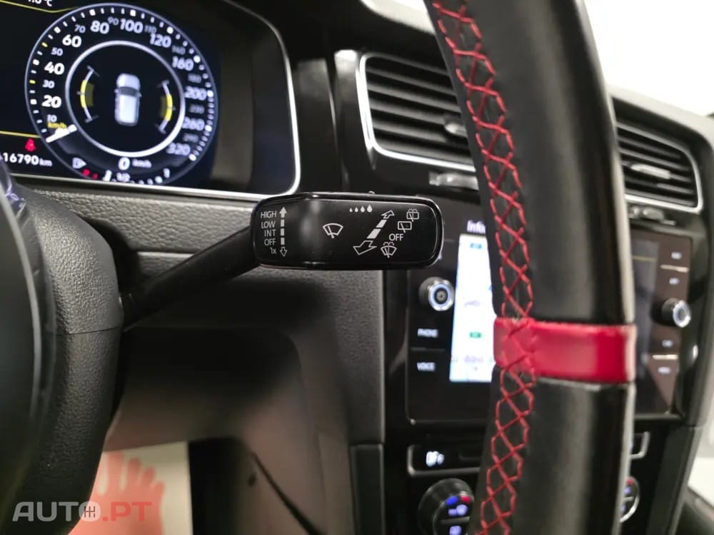 Volkswagen Golf 2.0 TSI GTI DSG Performance