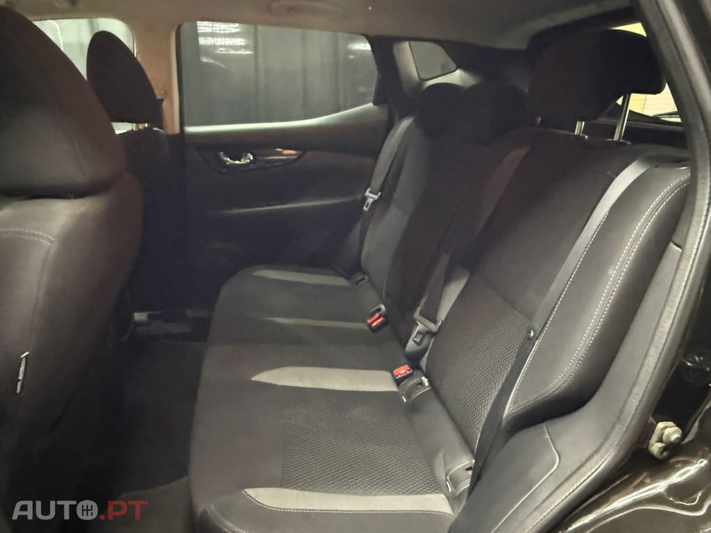 Nissan Qashqai 1.5 dCi N-Connecta J17 DCT