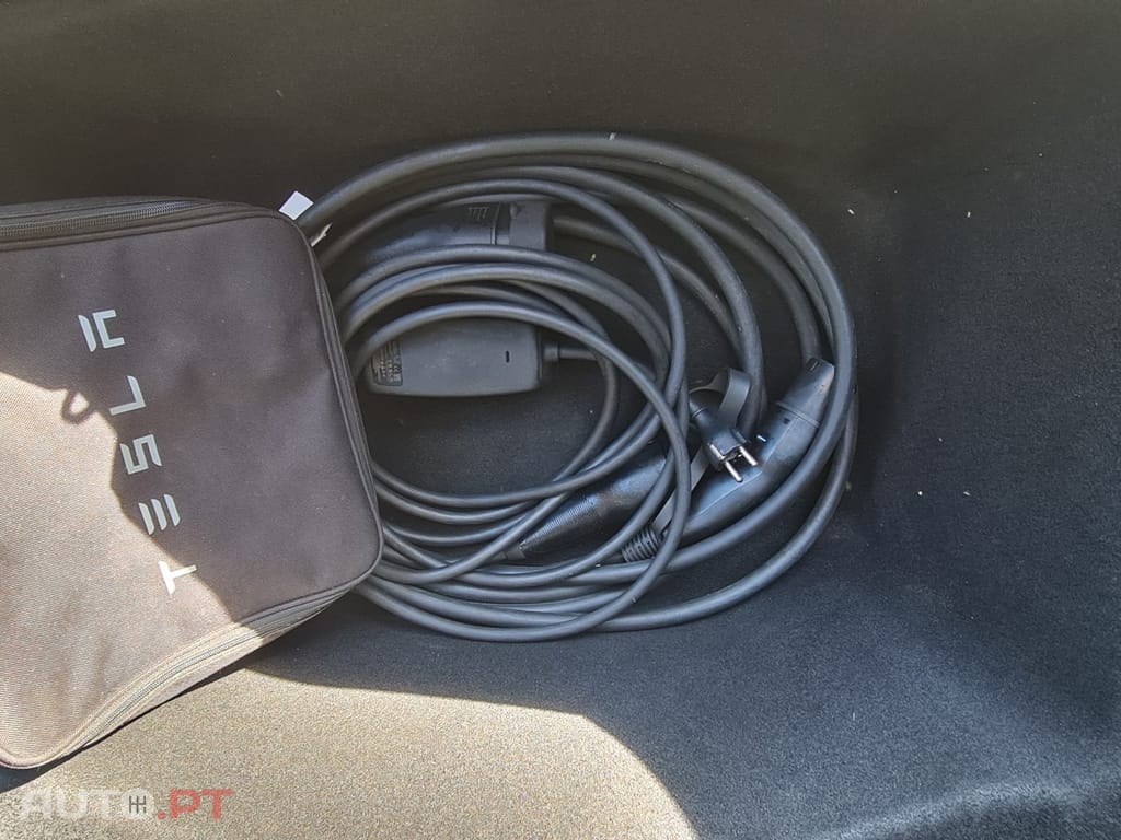 Tesla Model 3 Long-Range Dual Motor AWD