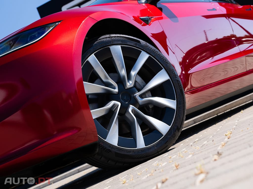 Tesla Model 3 Tração Traseira
