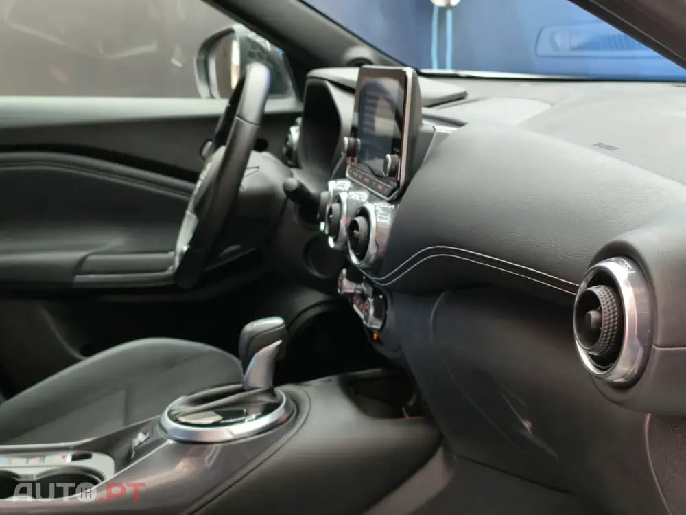 Nissan Juke 1.6 Hybrid N-Design Black