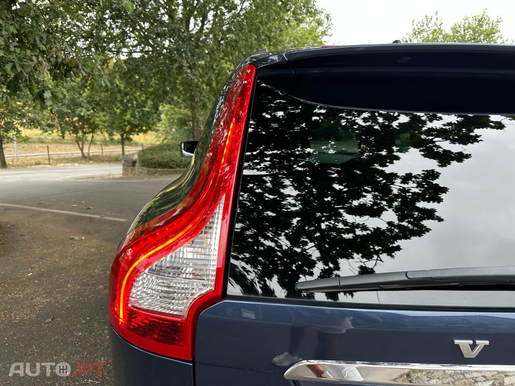 Volvo XC60 2.0 D4 Momentum Geartronic