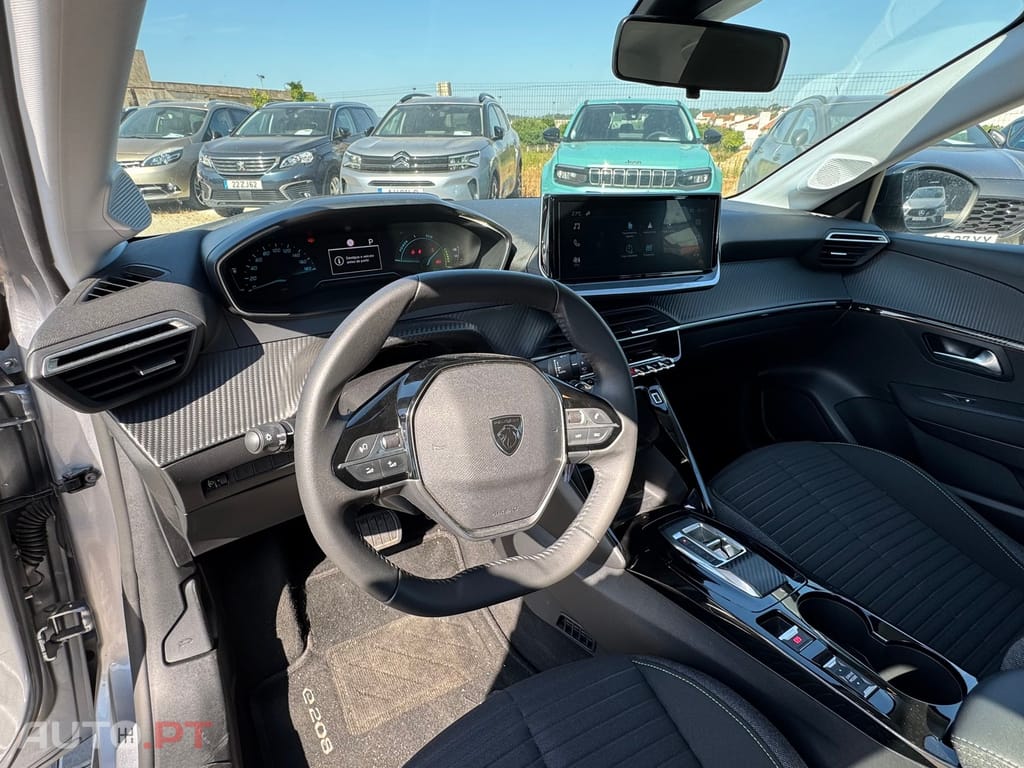 Peugeot E-208 50 kWh Active