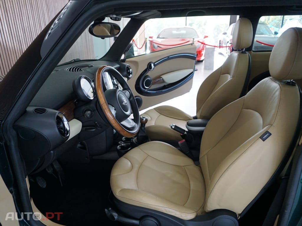 MINI Cooper Cooper D