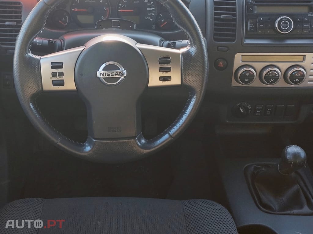 Nissan Navara 2.5 dCi CD LE Premium
