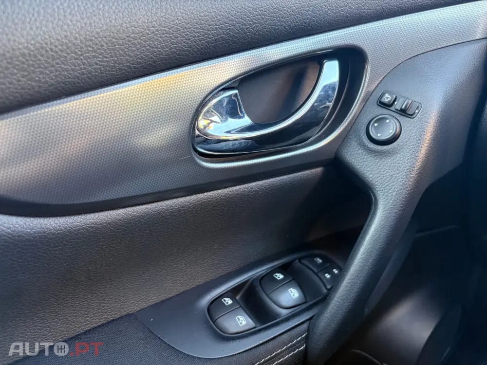 Nissan Qashqai 1.2 DIG-T N-Connecta 18