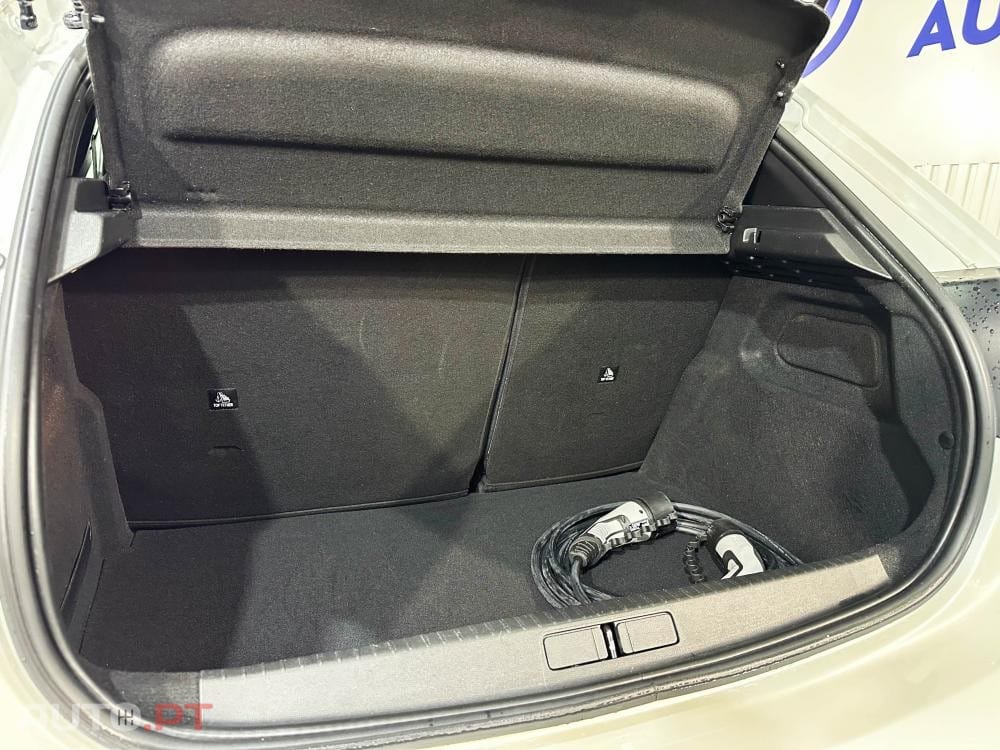 Peugeot E-208 50 kWh GT Pack