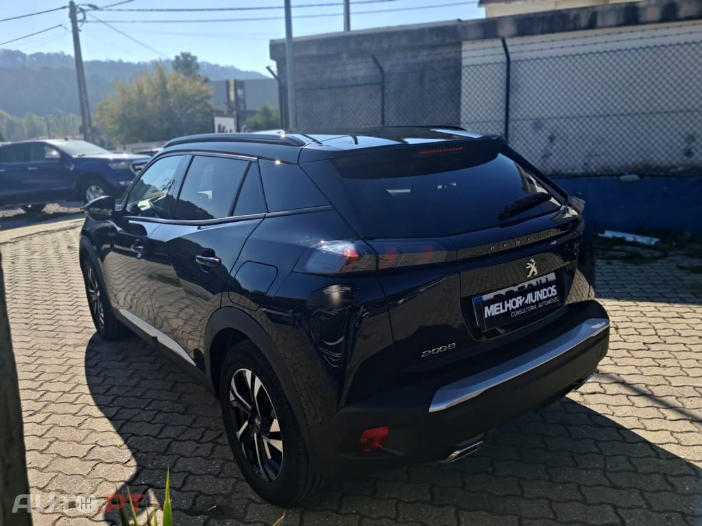 Peugeot 2008 1.2 PureTech Allure EAT8