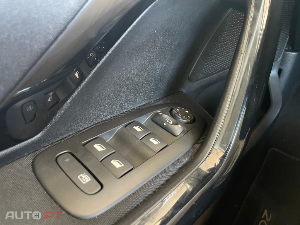 Peugeot 208 1.2 PureTech Allure